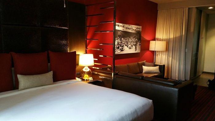 suite bed couch golden gate