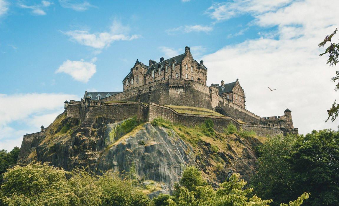 Edinburgh Castle in Scotland for an ultimate stag weekend