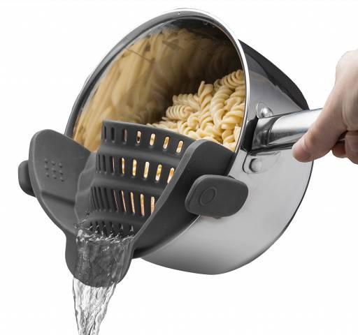 kitchen gizmo snap n strain strainer clip on silicone colander