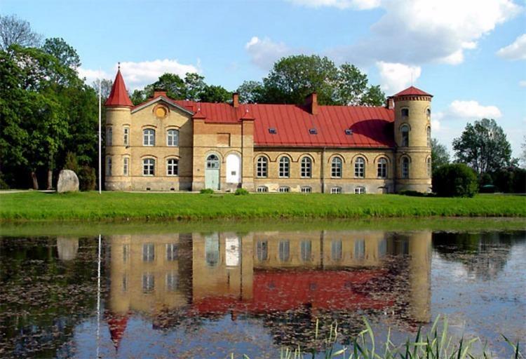 lasila manor