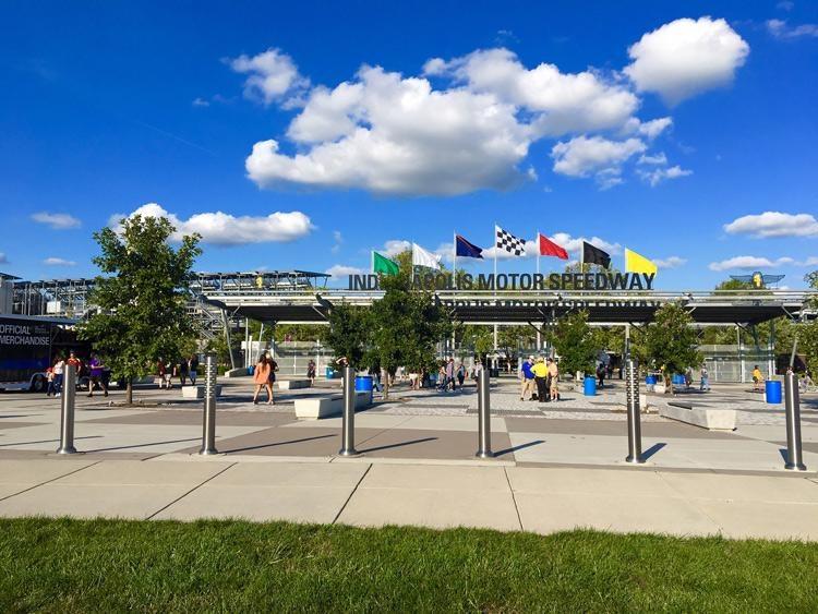 entrance to indianapolis motor speedway