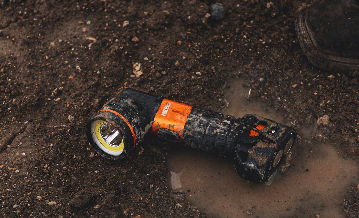 Father's Day Gift Guide items Including Nebo SL25 Spotlight