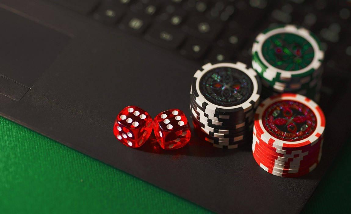 Tips and advice for novice gamblers before going to an online casino for the first time.
