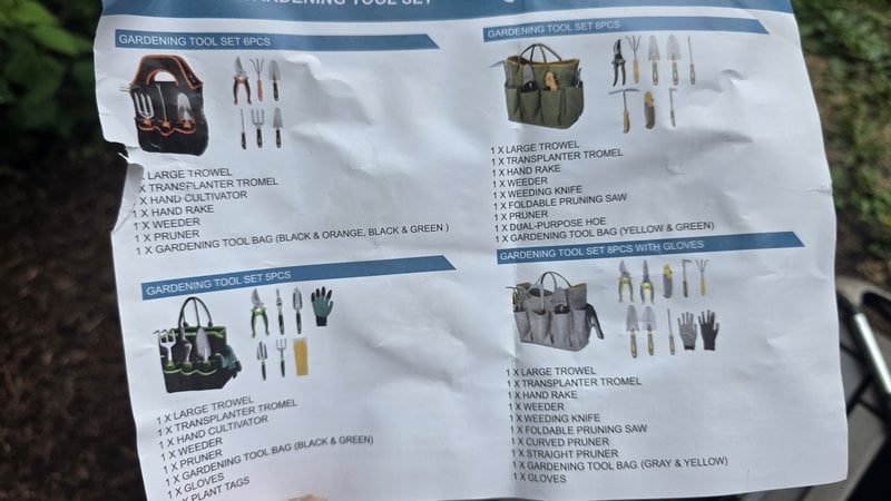 Yesker garden tool set spec sheet from the box listing the four kit configurations and the tools included in each