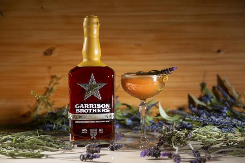 busy little bees whiskey cocktail recipe