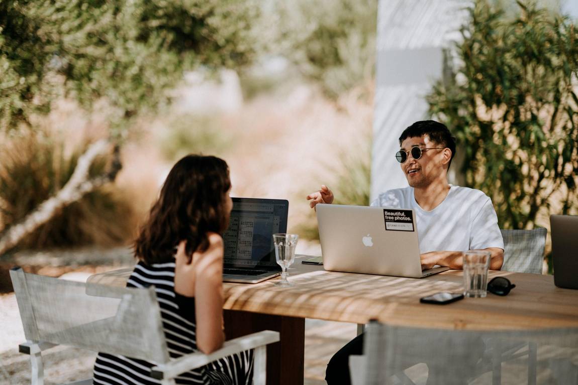 digital nomad live