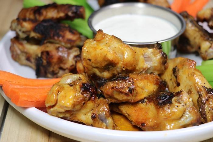 wet buffalo wings