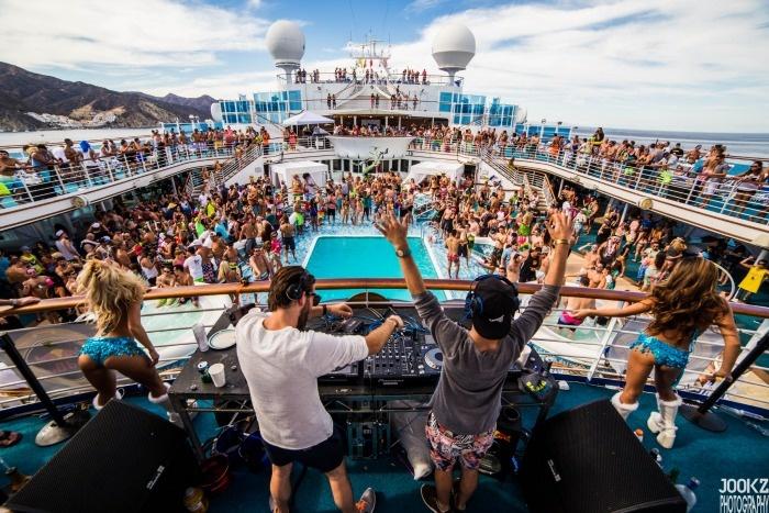 groove cruise deck party