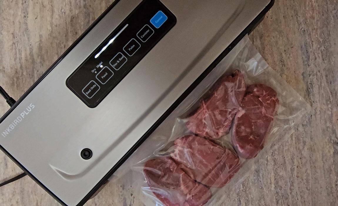 INKBIRDPLUS Vacuum Sealer with Steaks