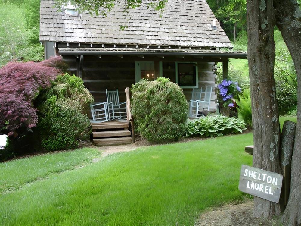 boyd mountain cabins are perfect for a smoky mountains guys trip