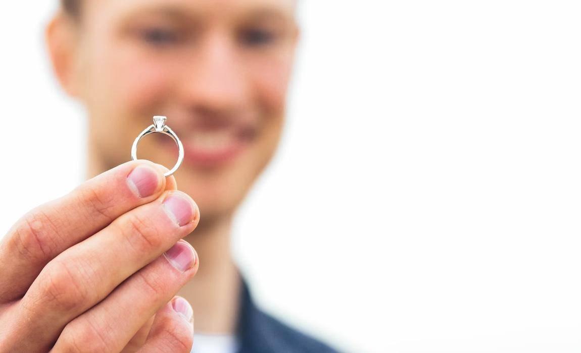 diamond engagement rings history
