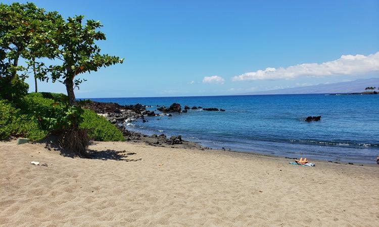 romantic getaway in hawaii using Hotwire Hot Rate Hotel deals