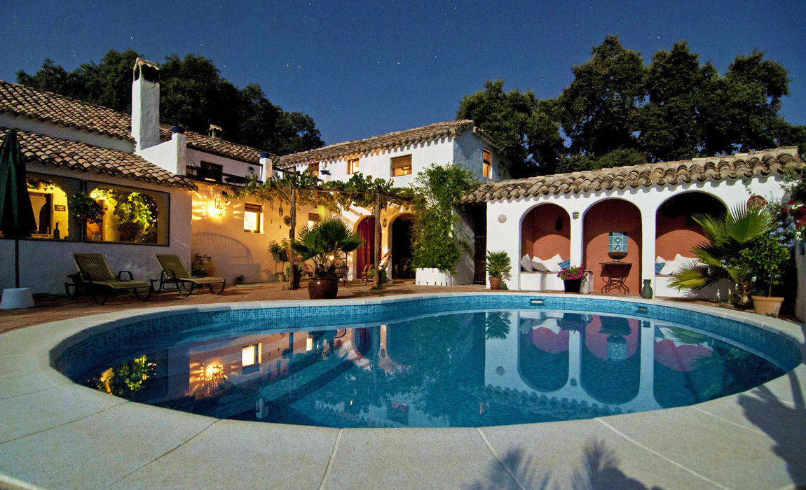 know when to buy a larger house