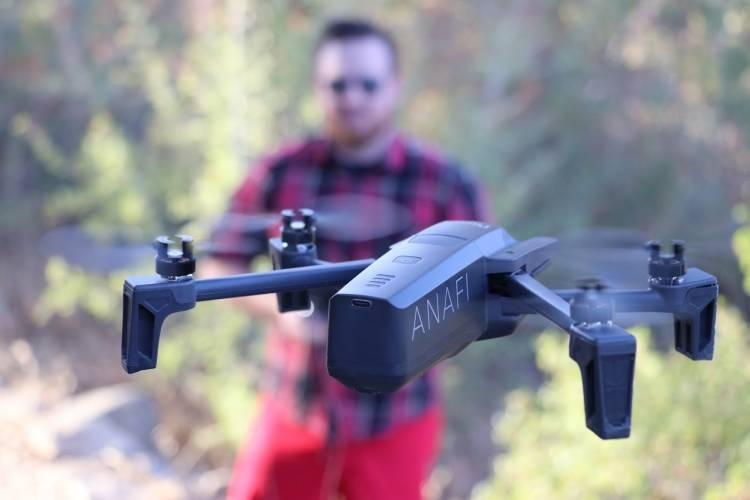 parot drone anafi is great for making travel videos