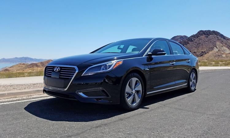 Sonta Plug-In Hybrid Review