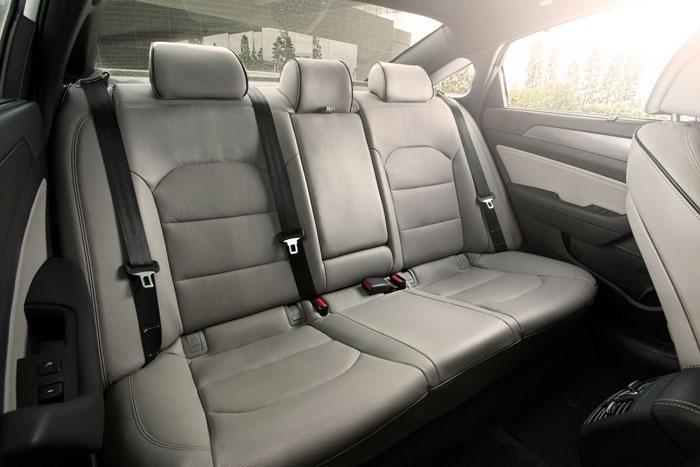 hyundai-sonata-rear-seats