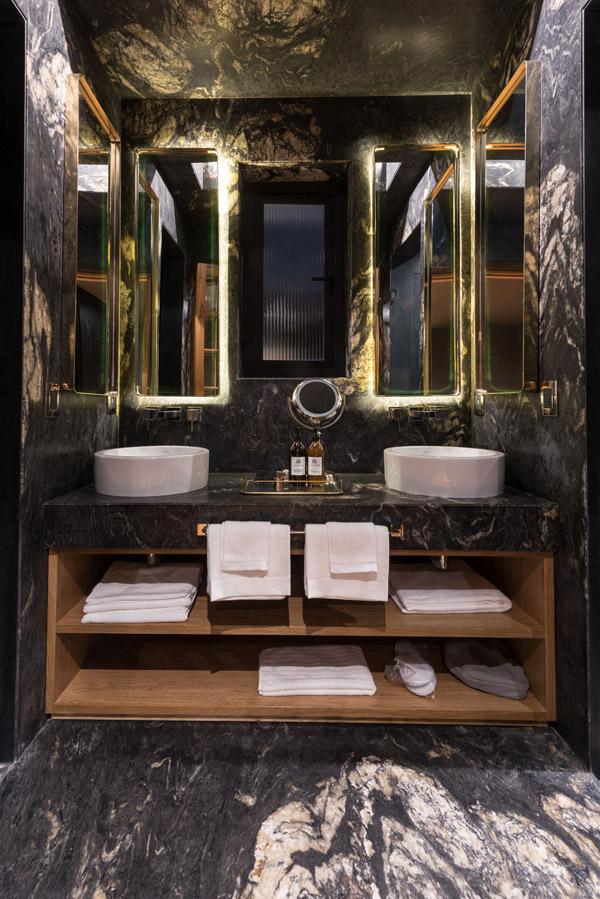 ignacia guest house bathroom