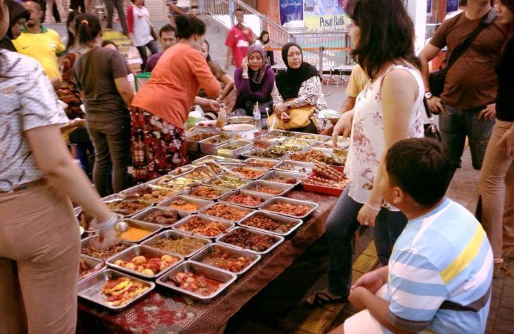 jakarta indonesia street food