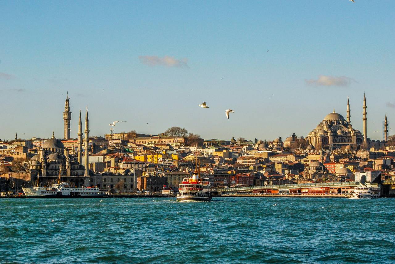 Istanbul guys trip - Bosphorus skyline with Süleymaniye Mosque and ferry