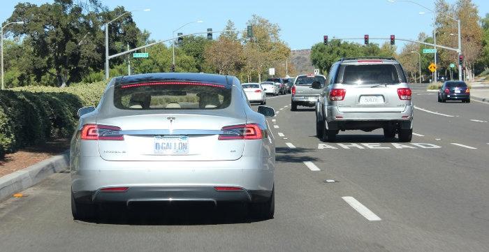 racing-tesla-s