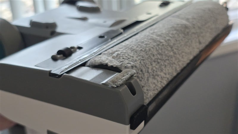 Kenmore AquaLite dirty water tank close-up showing Kenmore branding and tank separation