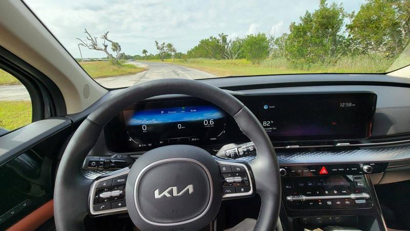 kia carnival dashboard