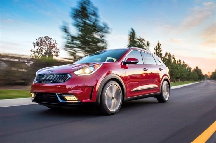 kia niro road