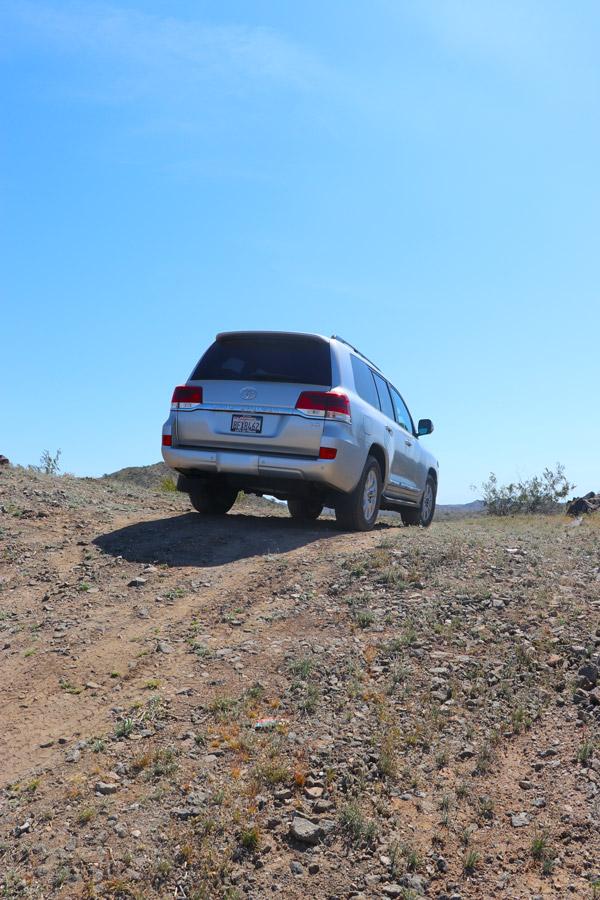 toyota land cruiser off road in arizona