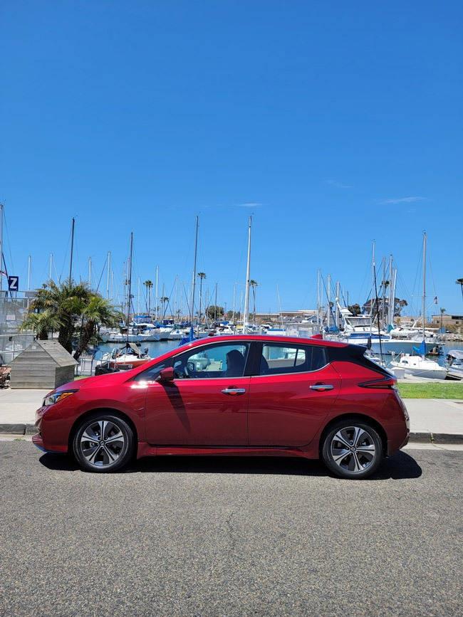 nissan leaf profile