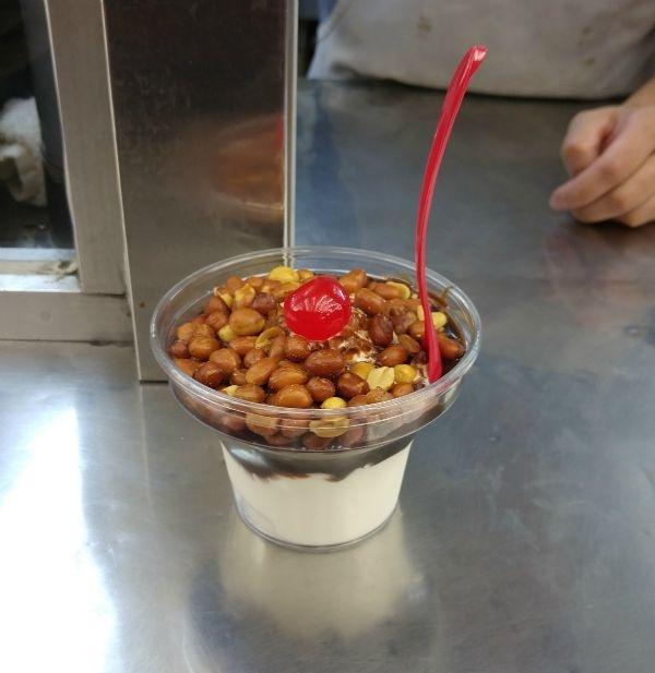 tin roof sundae