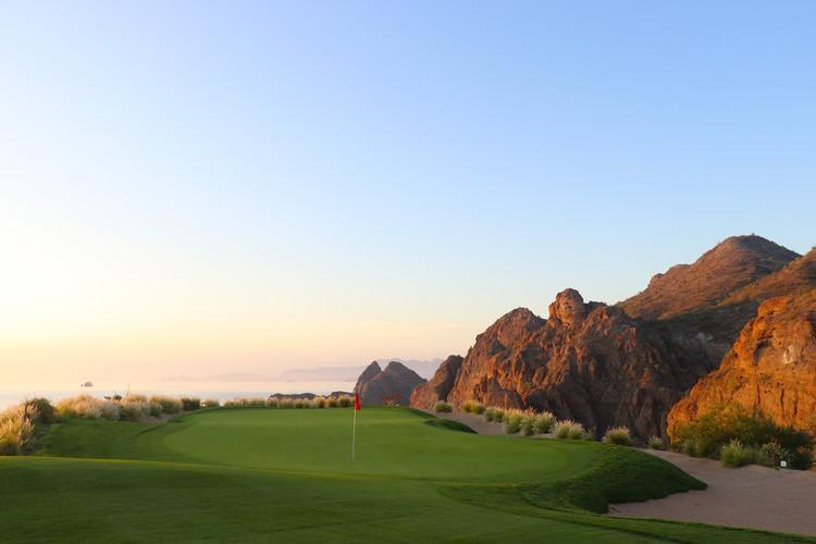 golf at tpc danzante bay hole 17 at dawn