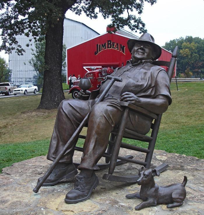 booker noe statue at jim beam distillery on kentucky bourbon trail