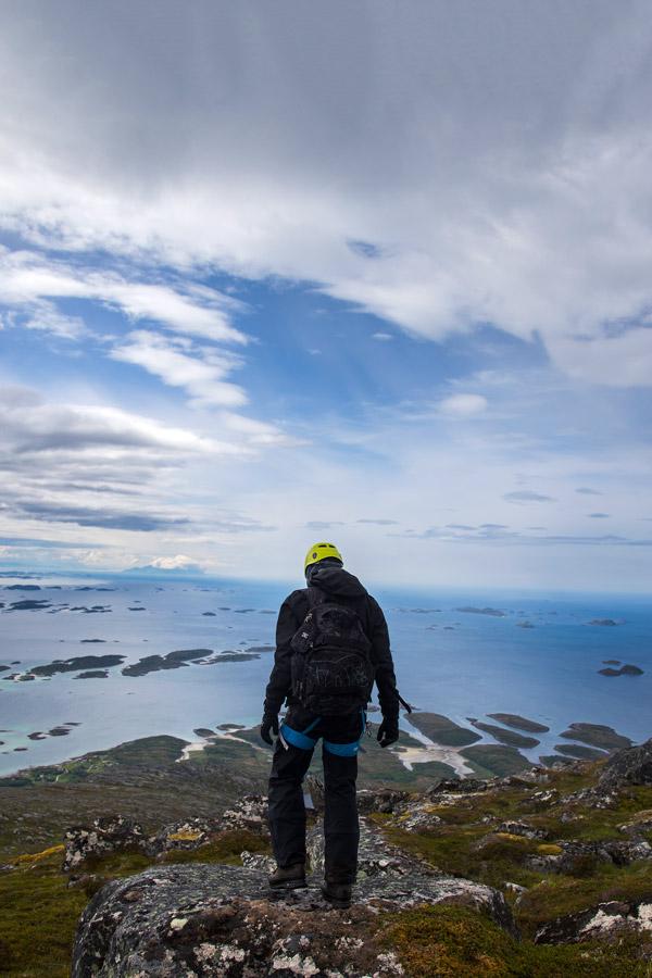 hiking in manshausen island norway