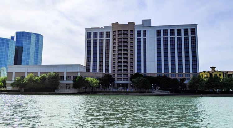 dallas marriott from lake
