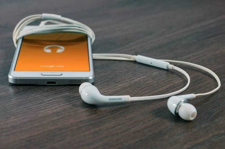listen to motivational music during your workout