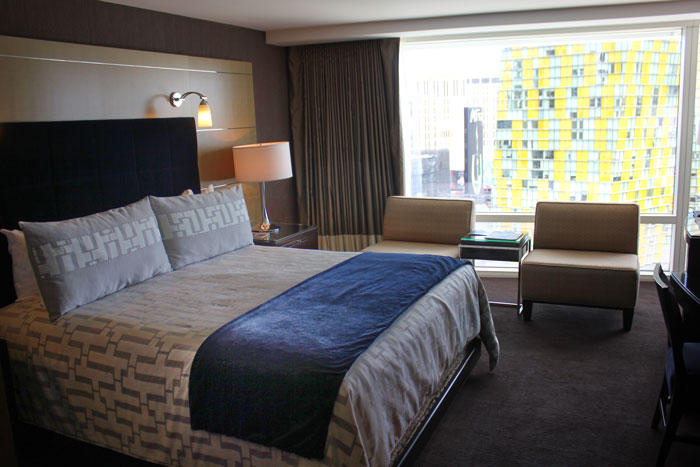 aria room bed view