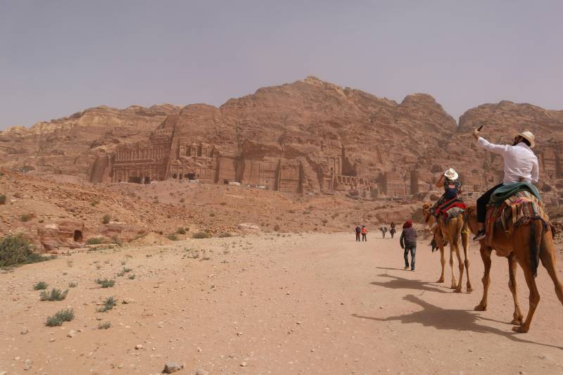 middle east camel safari