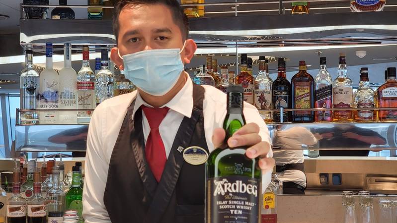 msc yacht club bartender