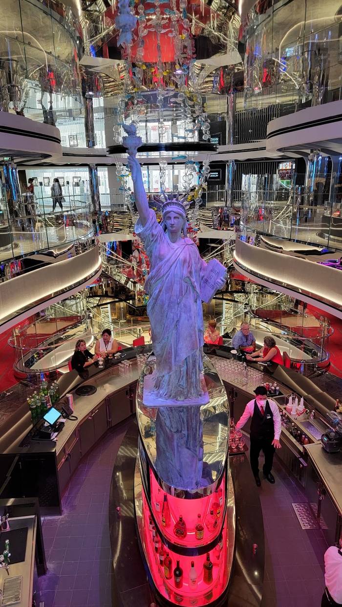 statue of liberty msc seashore