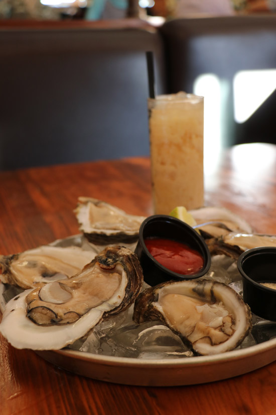 oysters cocktail