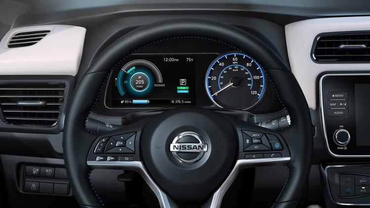 2019 nissan leaf steering wheel and instrument console