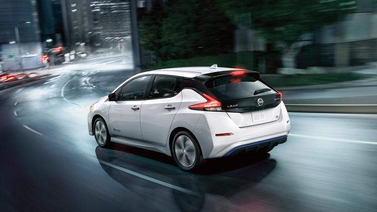 nissan leaf 2019 rear view