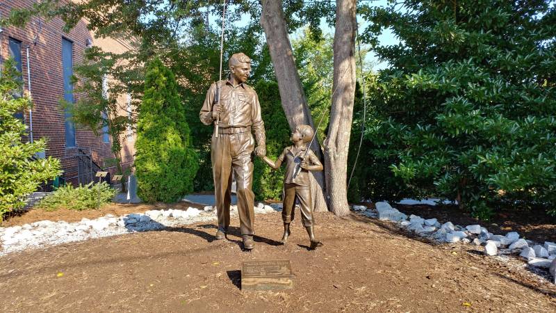 andy grifith statues mount airy north carolina