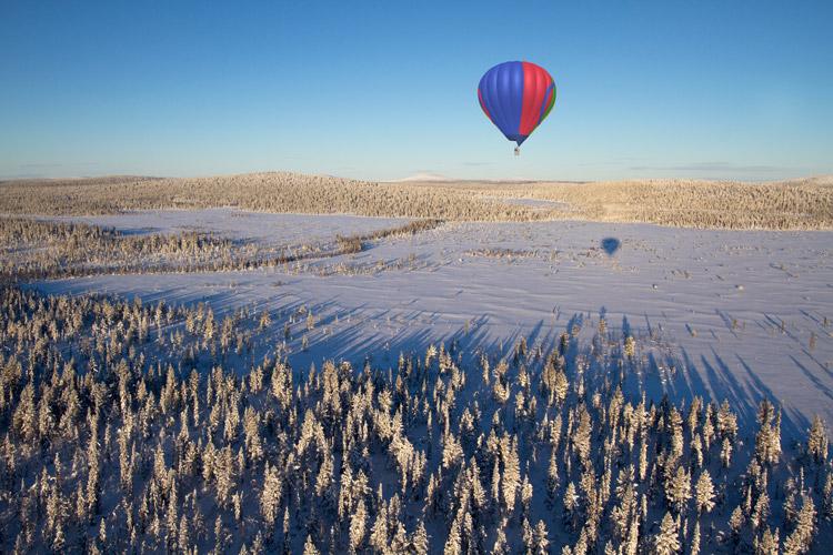 lapland ballooning winter