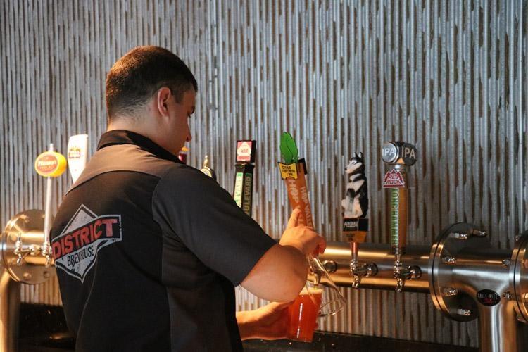 district brewhouse craft beer bar on norwegian joy