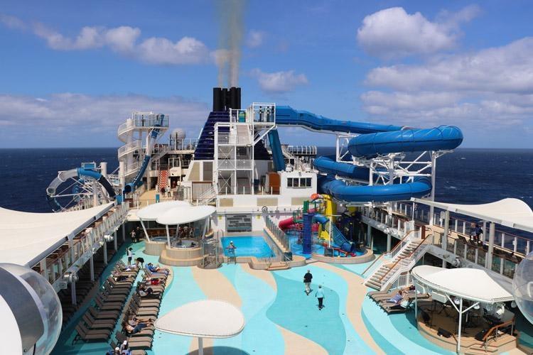norwegian joy pool deck