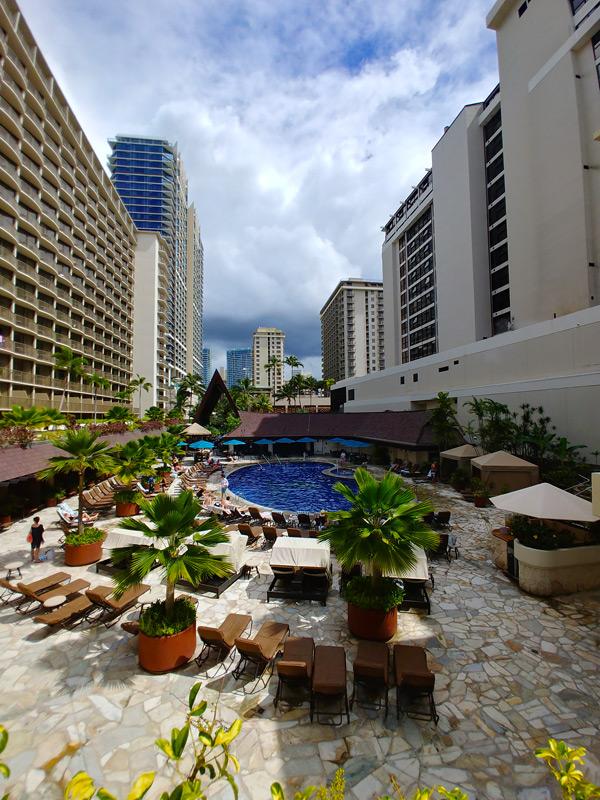 pool deck at outrigger reef waikiki beach resort honolulu