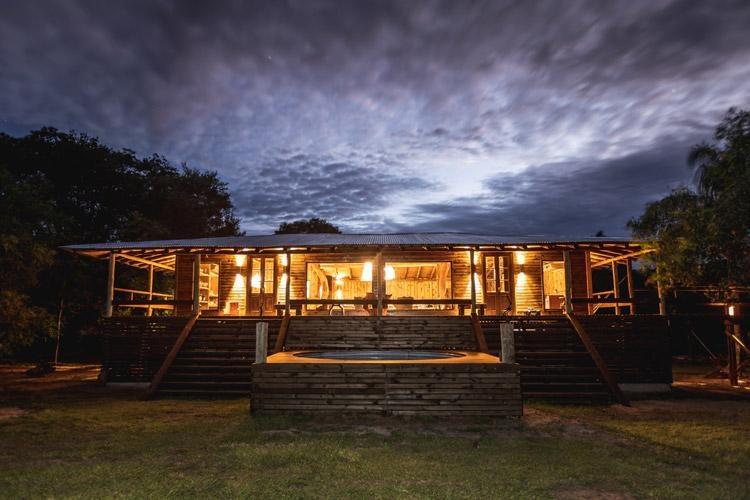 parana river fishing lodge