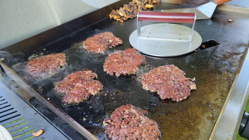 using burger press for smashburgers