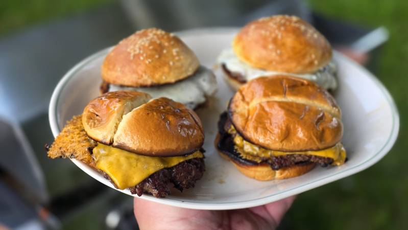 smashburgers are served